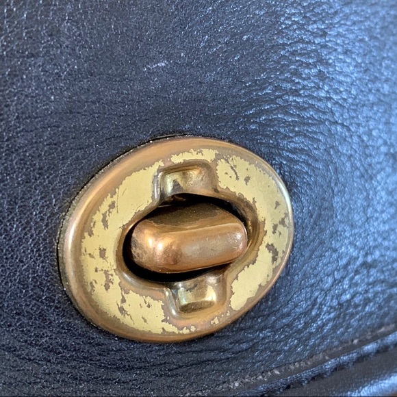On Hold. Vintage Coach Crossbody - Picture 9 of 14